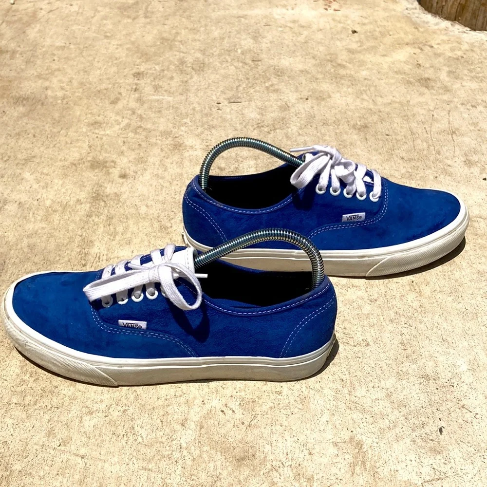 Vans - Picture 2 of 4
